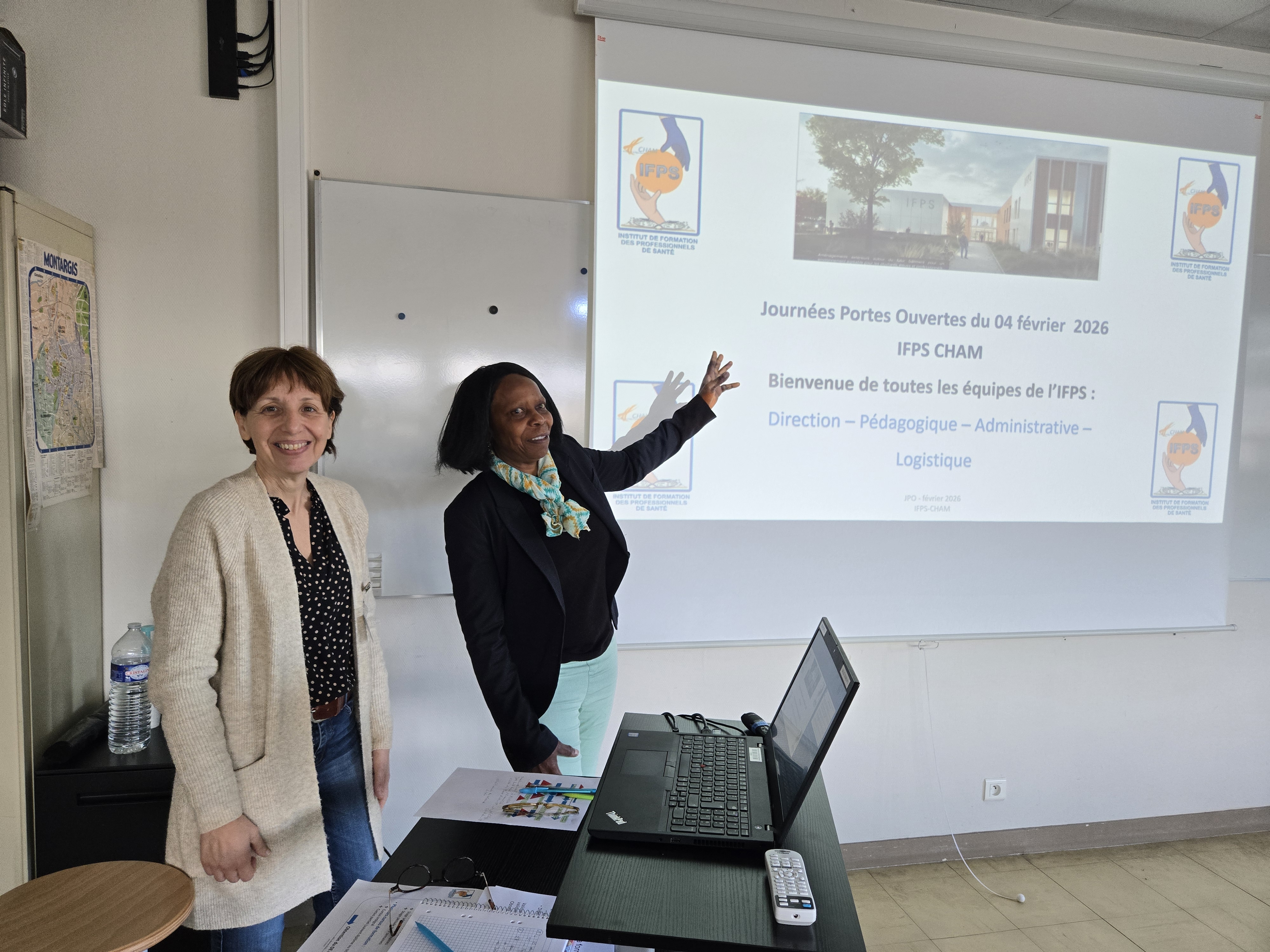 L'&eacute;quipe de direction pr&eacute;sente les formations